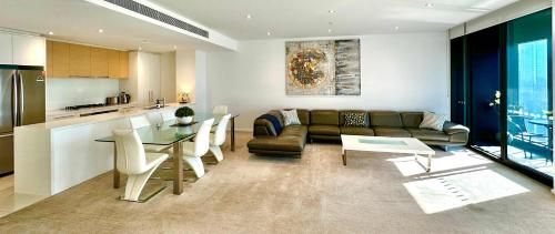 Prima Tower - Penthouse Style Super-sized Apartment with Balcony by Casino and MCEC, Melbourne (photo 4)