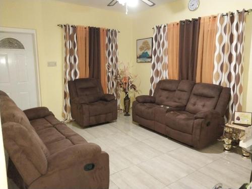 Bird's J Getaway in ดุนกัน