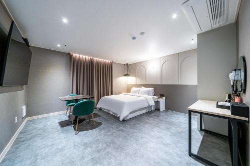 hotel photo