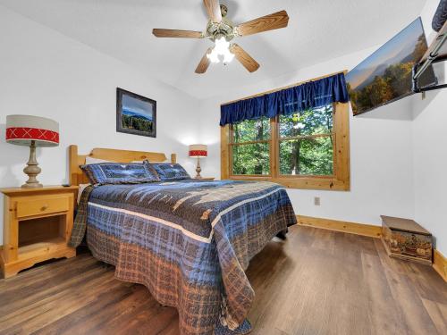 ER93 - Pirate's Cove - Great Location! Close to All the Action! cabin - image 10
