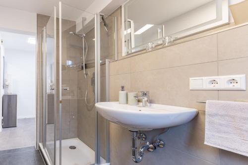 Relax-Apartment 2 mit Massagesessel, Smart-TV und Küche (Relax-Apartment 2 mit Massagesessel, Smart-TV und Kuche) in 里斯河畔比伯拉赫