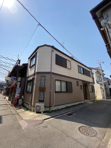 Natsuya Kaie, 4 bedrooms, 2 bathrooms, 2 toilets, a large house with convenient transportation