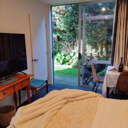 Whitianga Coastal Stay, Cosy Studio at Oceans Resort in 怀蒂昂格