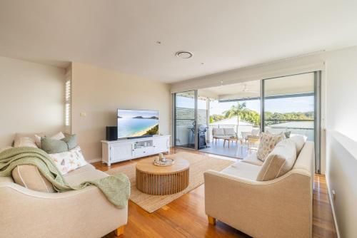 68 Saratoga Ave - Ducted Air con, Wi-Fi, Small Boat Parking in Corlette