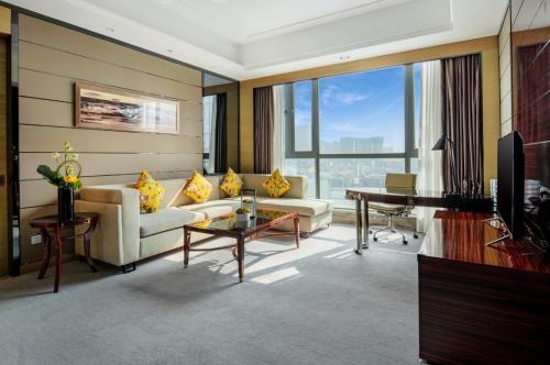 room detail thumbnail 1