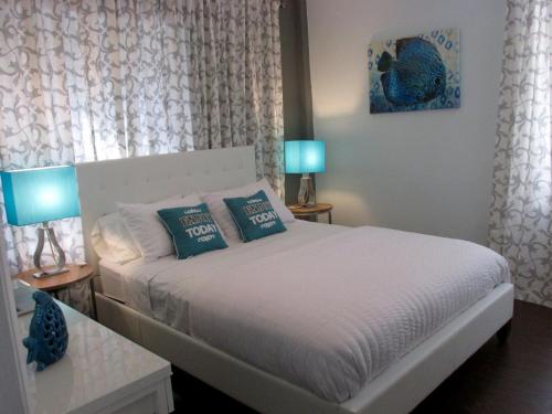 Ocean Blue in Miami Beach, USA