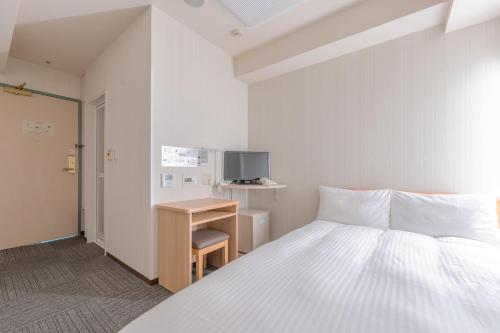 Double Room with Small Double Bed - Non-Smoking image 2