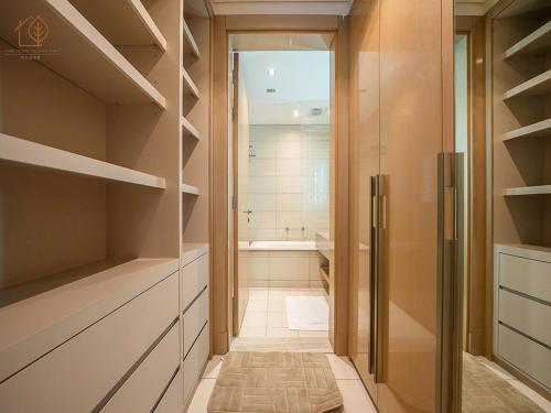 Elegant 2 Bedroom Apartment with Pool Views at Business Bay 211DPA-2, Dubaj (zdjęcie 5)