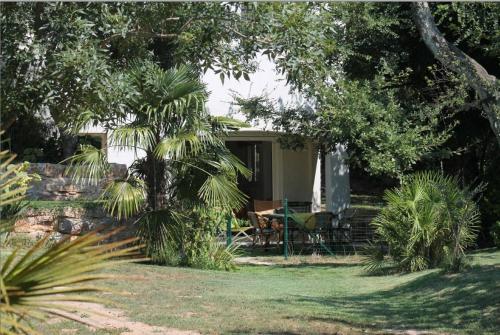 Flat with Garden in Charming Villa fully renovated - Location saisonnière - Fréjus