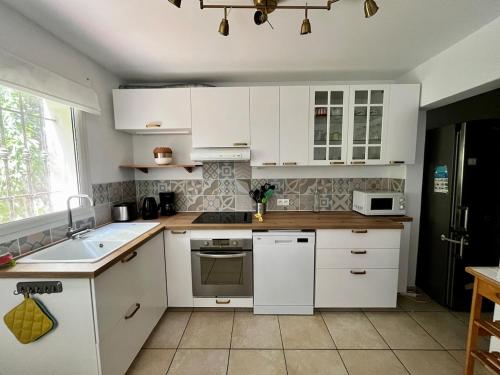 Flat with Garden in Charming Villa fully renovated near Pagode Hong Hien