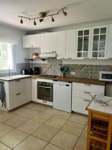 Flat with Garden in Charming Villa fully renovated near Pagode Hong Hien