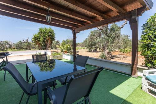 2 bedrooms, 4 beds