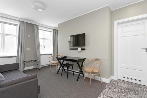 Penthouse Luxury Studio Apartment - Top Floor image 6