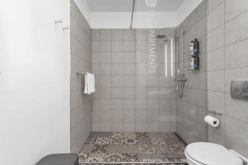 Penthouse Luxury Studio Apartment - Top Floor image 3