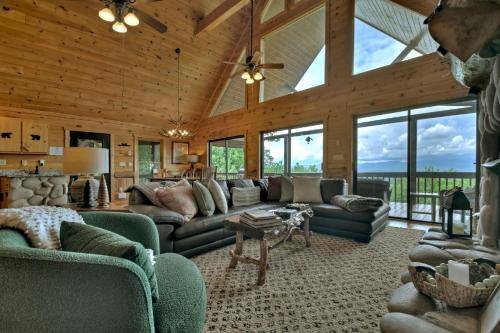 Summit Escape - Miles of mountain views - image 3