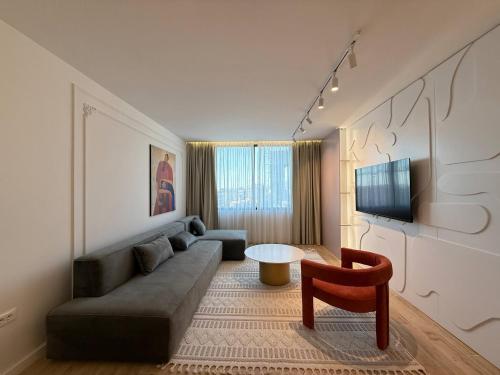 Sunset Apartment, Тирана