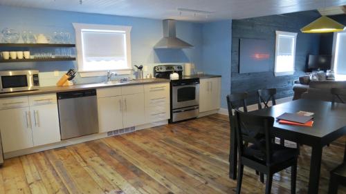 The Old Salt Box Co - Gertie's Place in Twillingate (NL)