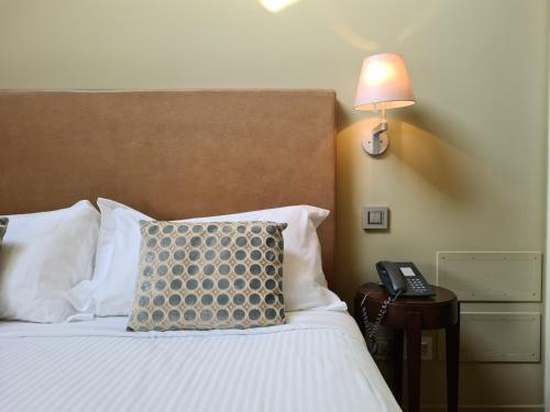 Double Room image 6