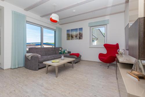 Fewo Sudstrand mit Terrasse, Kamin und Sauna in Ostseebad Sellin