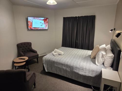 Three-Bedroom Apartment image 2