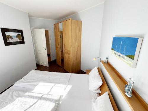 Two-Bedroom Apartment with Terrace image 8