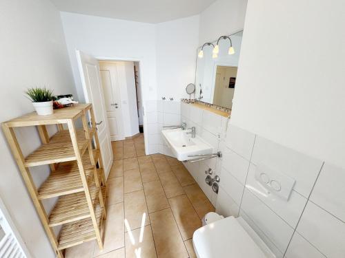 Two-Bedroom Apartment with Terrace image 5