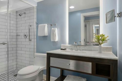 Executive King Suite image 3