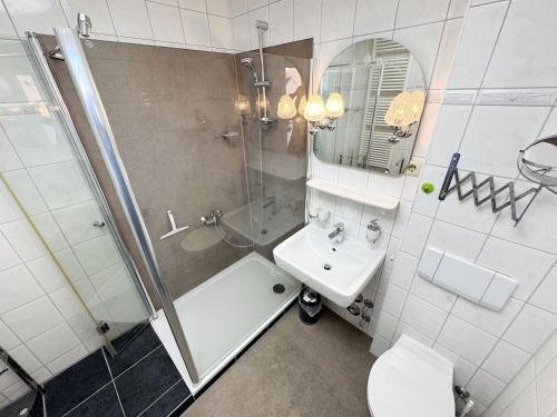 One-Bedroom Apartment with Balcony image 4