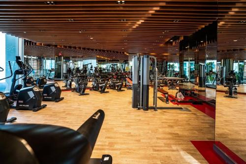 Stylish Studio Bayz Danube Burj Khalifa View Pool, Dubai (photo 7)