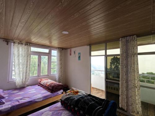 Tinchuley Hillcrest Residence in Hum Tukdah Khasmahal