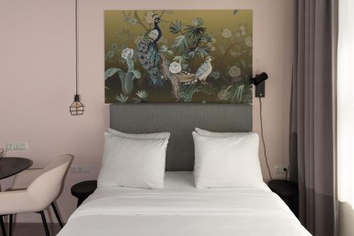 Economy Double Room image 6