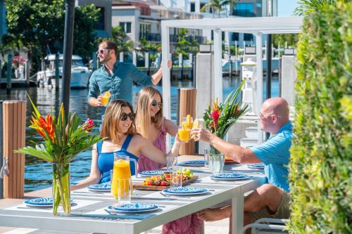 Secluded retreat Heated pool Dock Access Quiet Neighborhood SaltAire Key RESlDENCES in Fort Lauderdale, USA
