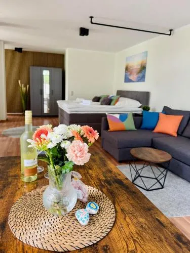 Strandstudio 19, Exklusive Wohnung, erste Reihe, eigener Strandkorb am Strand, Kamin in Binz, Deutschland