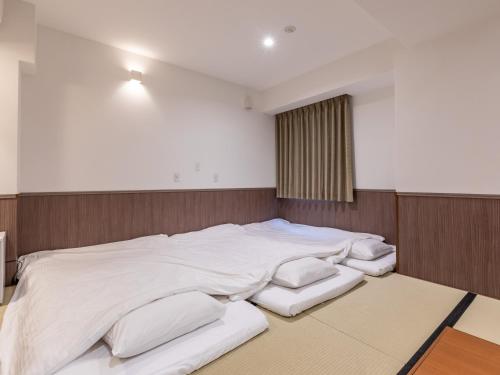 Japanese-Style Room image 6