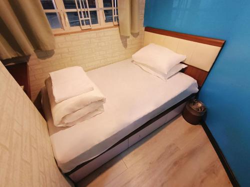 Superior Double Room image 6
