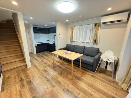 Japanese lifestyle experience in the heart of Tokyo Direct walking to Ikebukuro shopping district Diverse room types