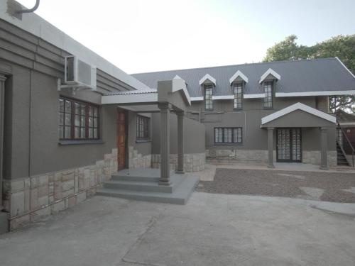 Įėjimas, Insolam Accommodation in Mokopanė