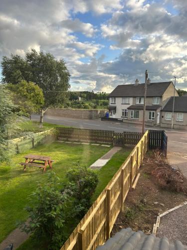 حديقة, 3 Bedroom Family home in ليمافادى