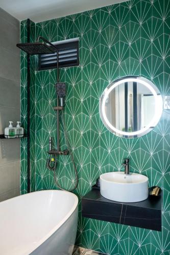 LÁ HOTEL THOẠI NGỌC HẦU - 샤워실