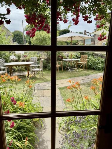 Dārzs, Guiting Guest House in Gaitingpauera