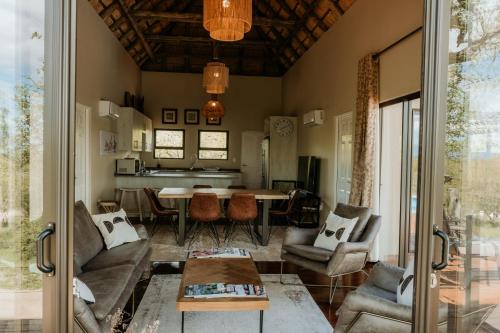 Létesítmények, Panzi Bushcamp in Thornybush vadrezervátum