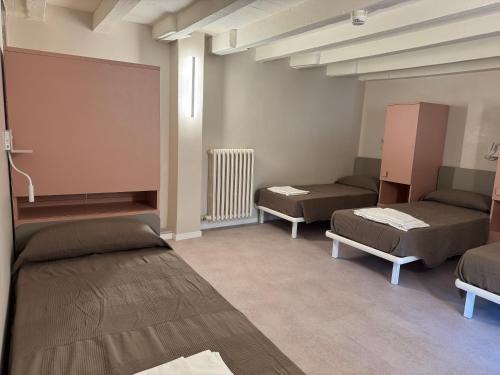 Protezione della Giovane - female hostel - image 36