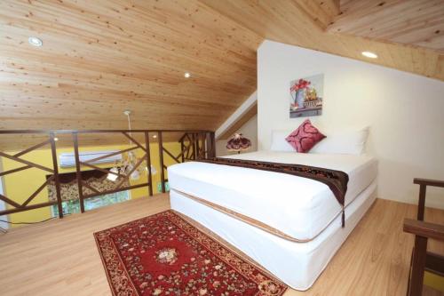328 B&B – Private Cottage