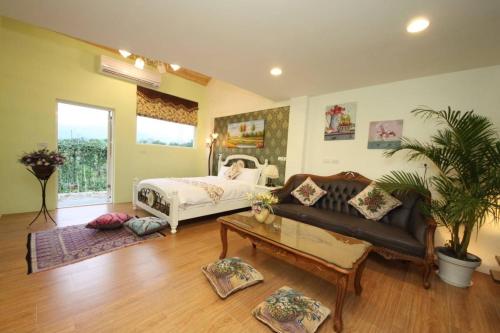 328 B&B – Private Cottage