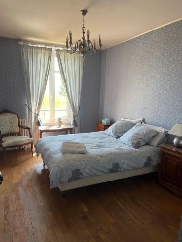 Le Chalet in 塞納河畔艾塞