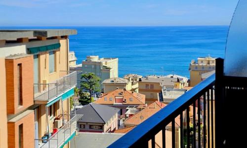 Bilocale Italia con vista mare in Varazze
