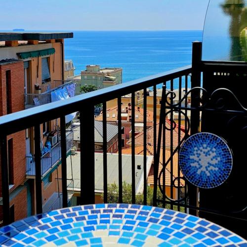 Bilocale Italia con vista mare in Varazze