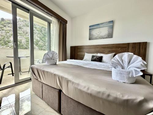 180 négyzetméteres, 6 hálószobás  3 fürdőszobával Grabovac területén (West Gate) in Sutomore