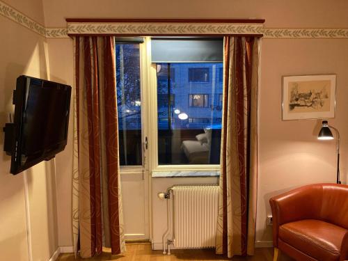 room detail thumbnail 1