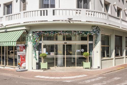 Hôtel Galilée Windsor - image 10